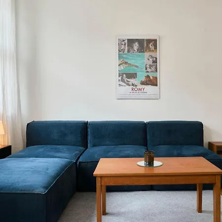 Character 2-Bedroom Apartment In The City Center Rijsel Buitenkant foto